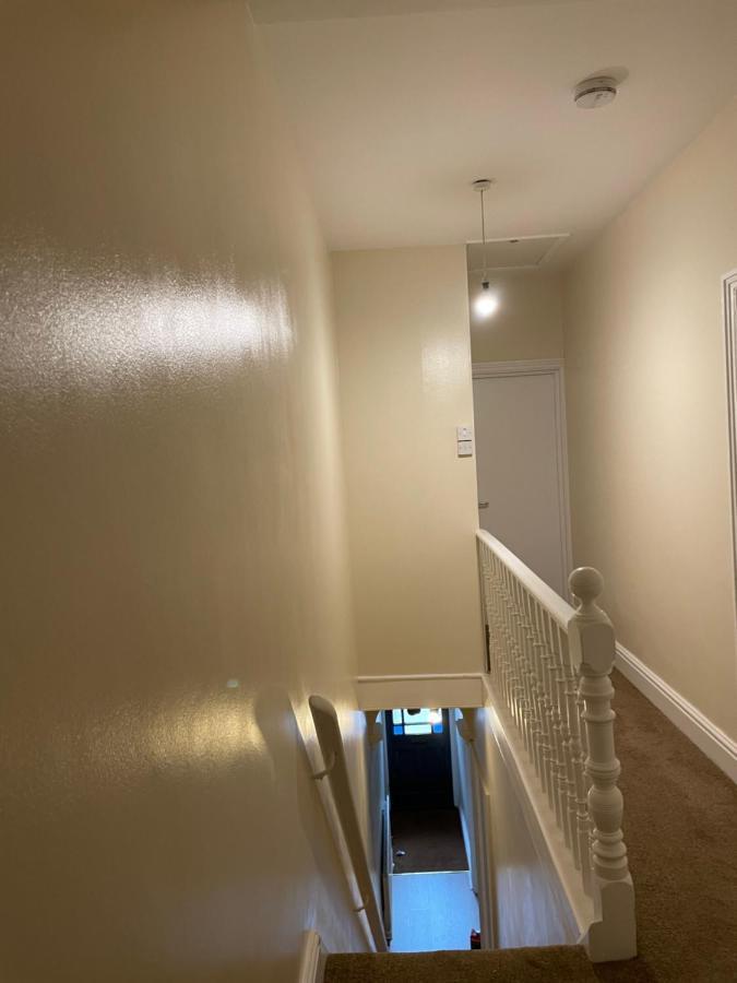 Rooms In A Victorian Comfortable 4-Bedroom House In Milton Keynes Rooms Not En-Suites Wolverton  Экстерьер фото